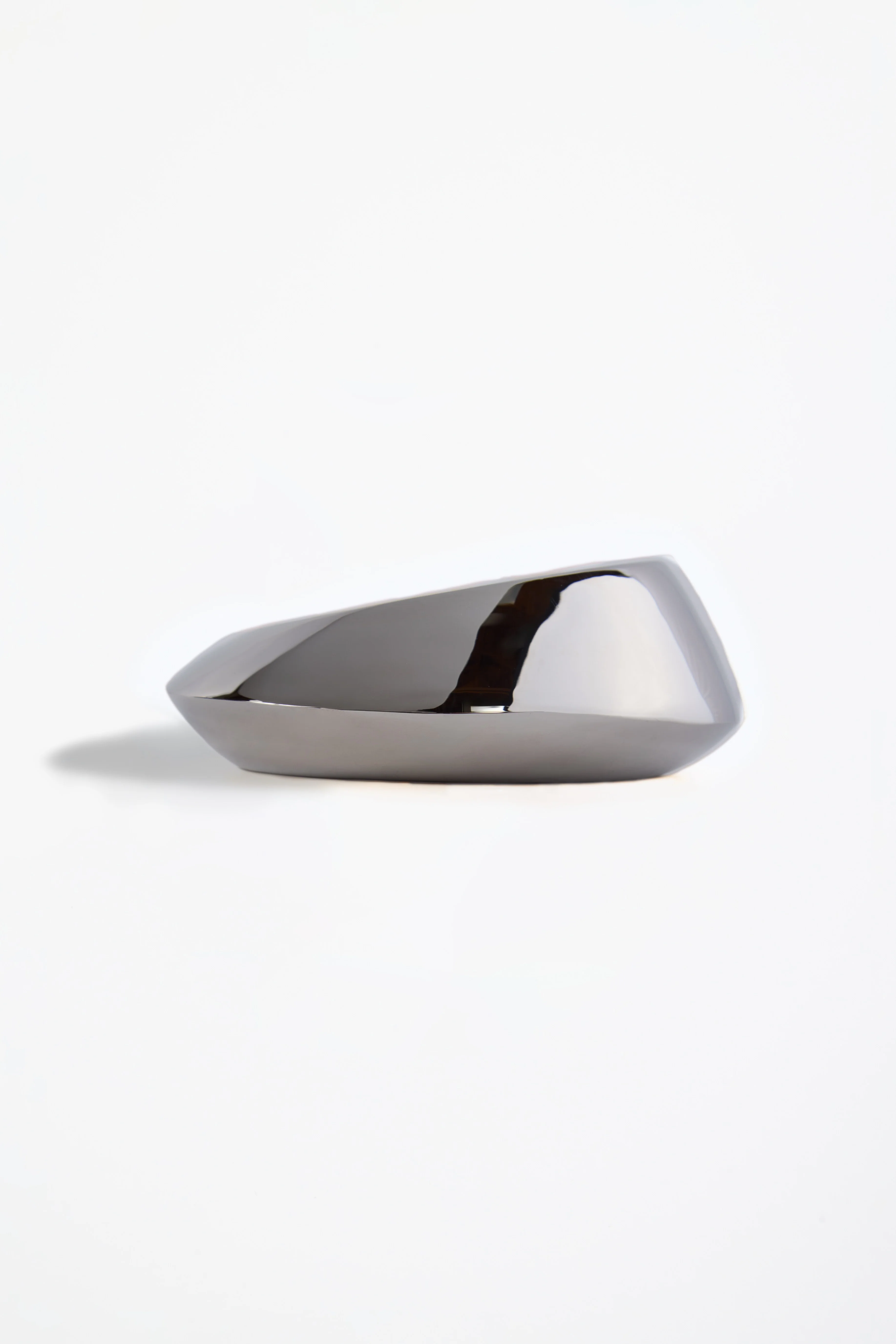 1152-edge-bangle-silver-1.webp Edge Bangle (Silver)