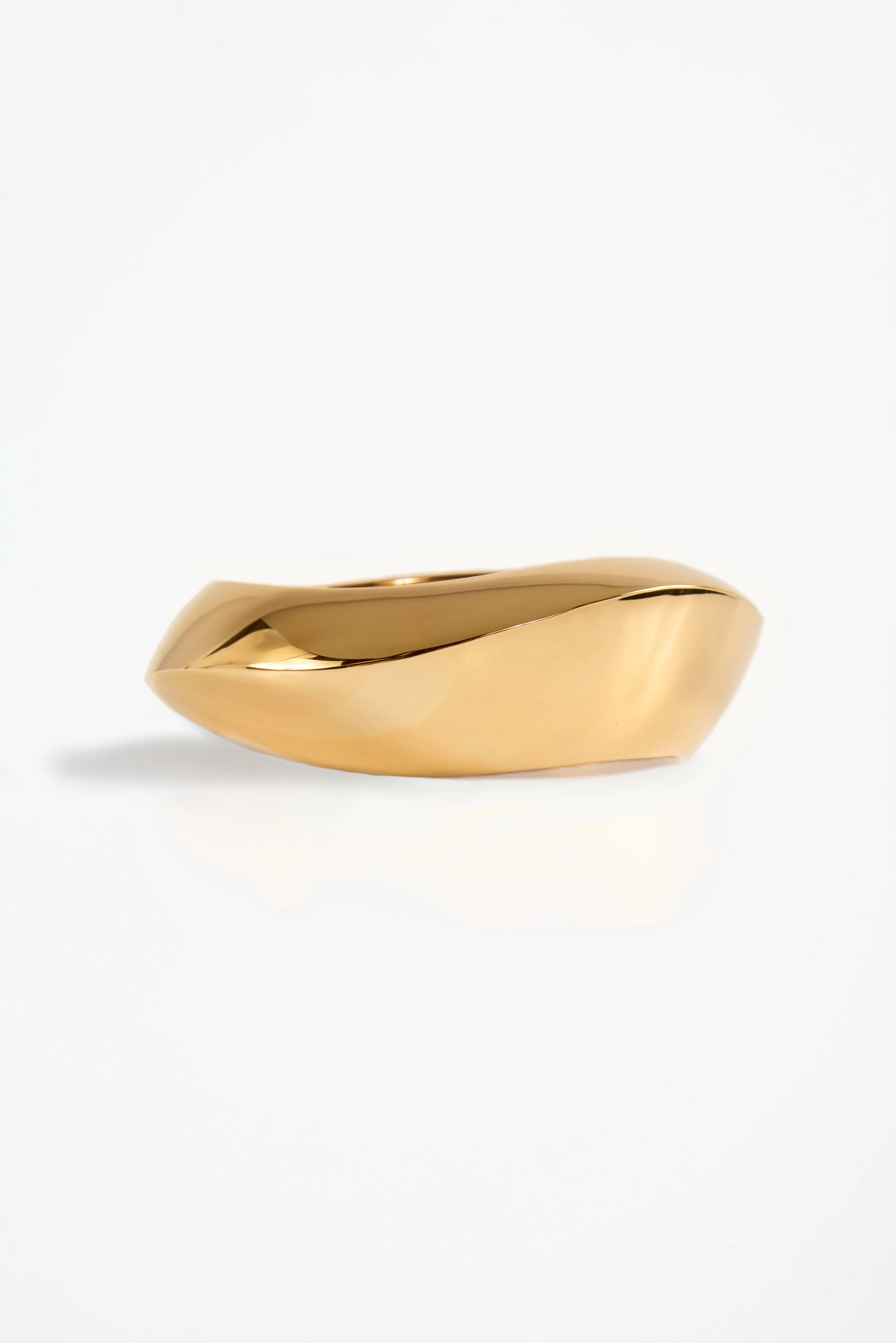 Wave Bangle (Gold)