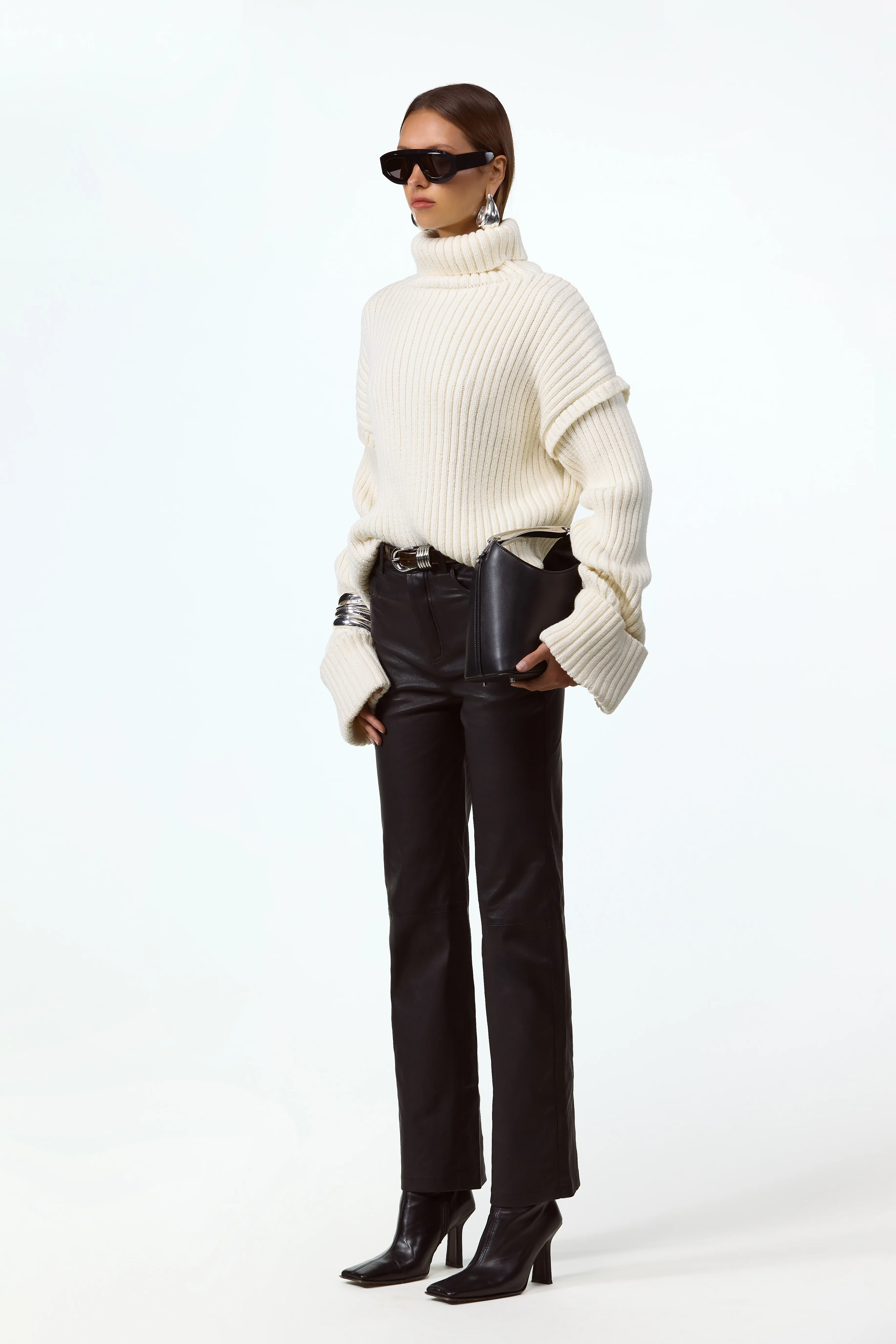 1322-oversized-ribbed-wool-sweater-cream-4.webp Oversized Ribbed Wool Sweater (Cream)