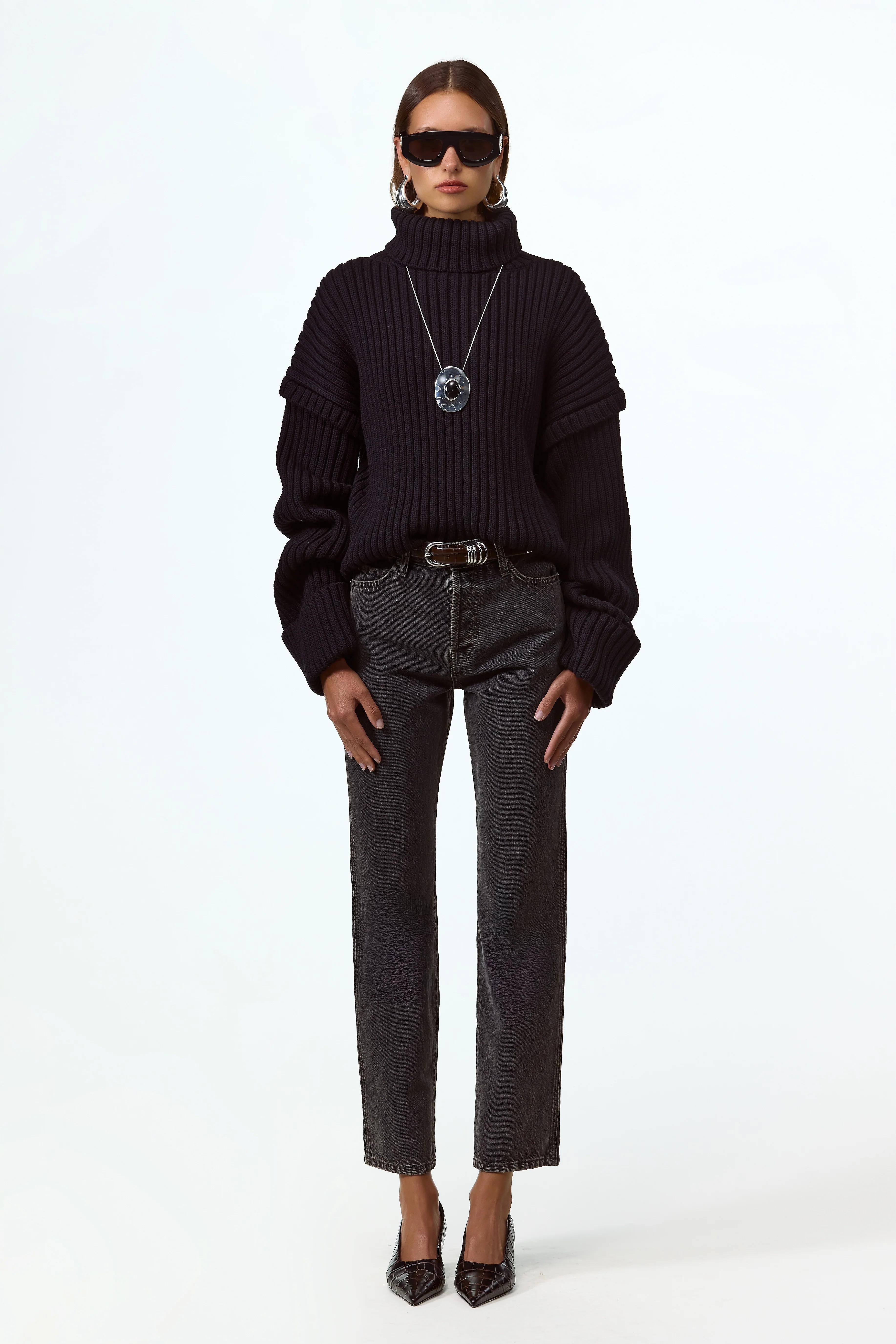 1504-the-straight-ankle-jean-stone-black-1.webp The Straight Ankle Jean (Stone Black)