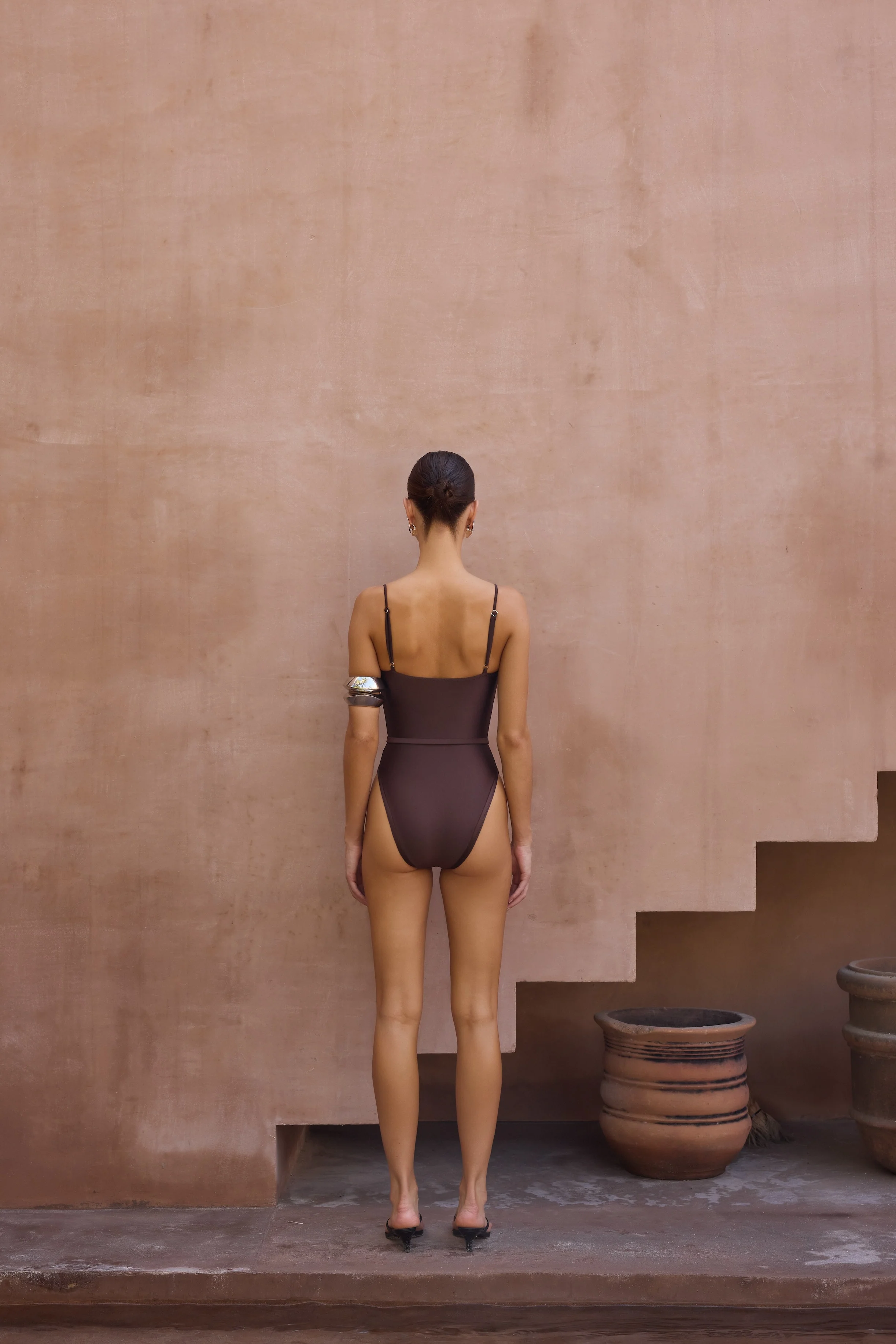183-hammer-stone-one-piece-chocolate-brown-5.webp Hammer Stone One Piece (Chocolate Brown)