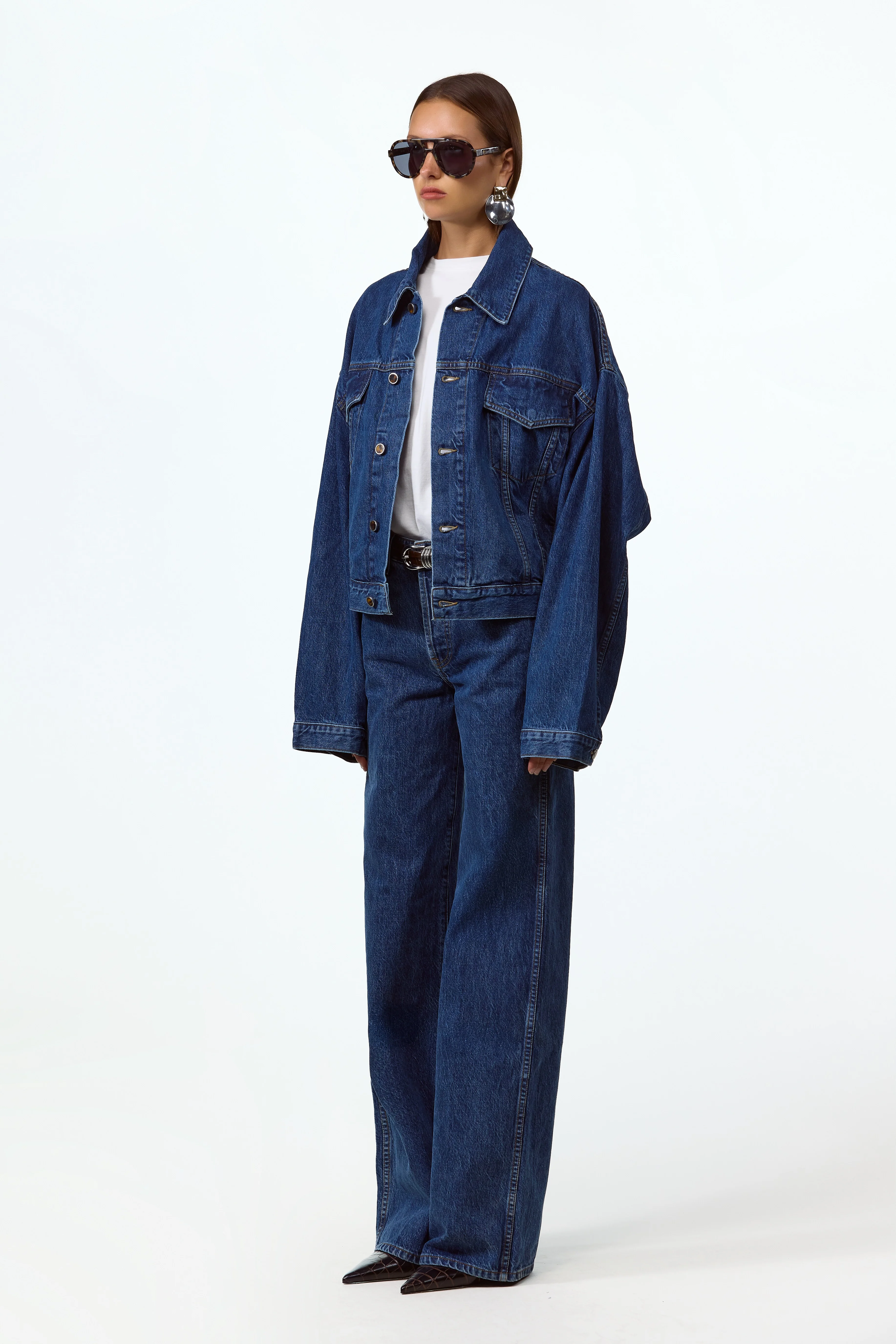 710-the-perfect-denim-jacket-vintage-dark-4.webp The Perfect Denim Jacket (Vintage Dark)